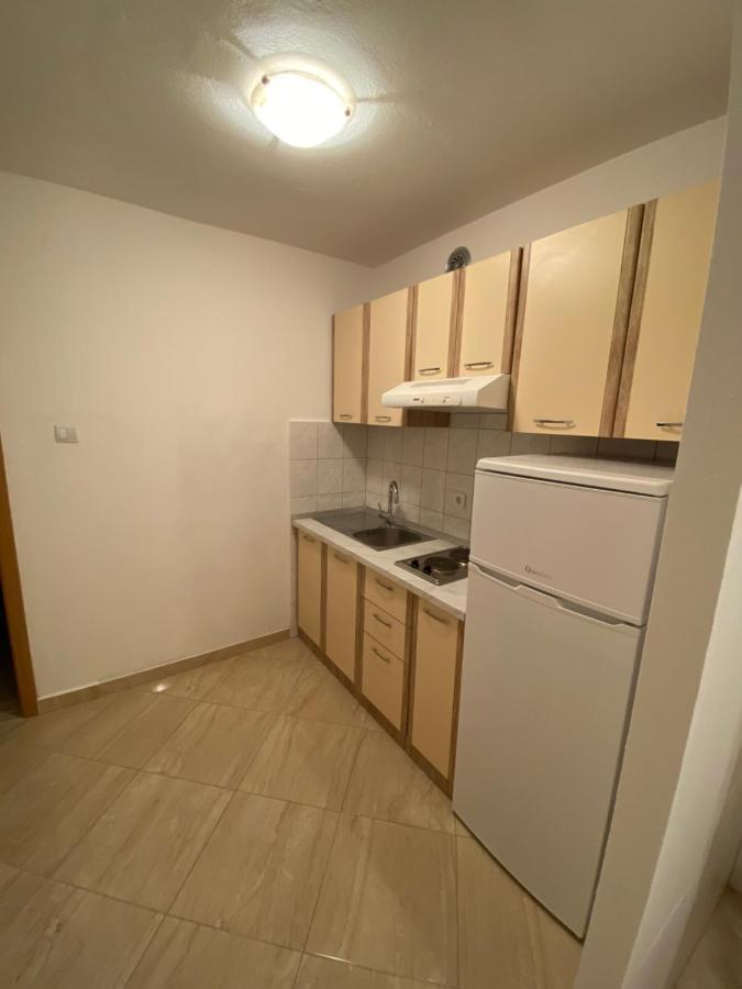 Apartmani Jukanovic Башка-Вода Экстерьер фото